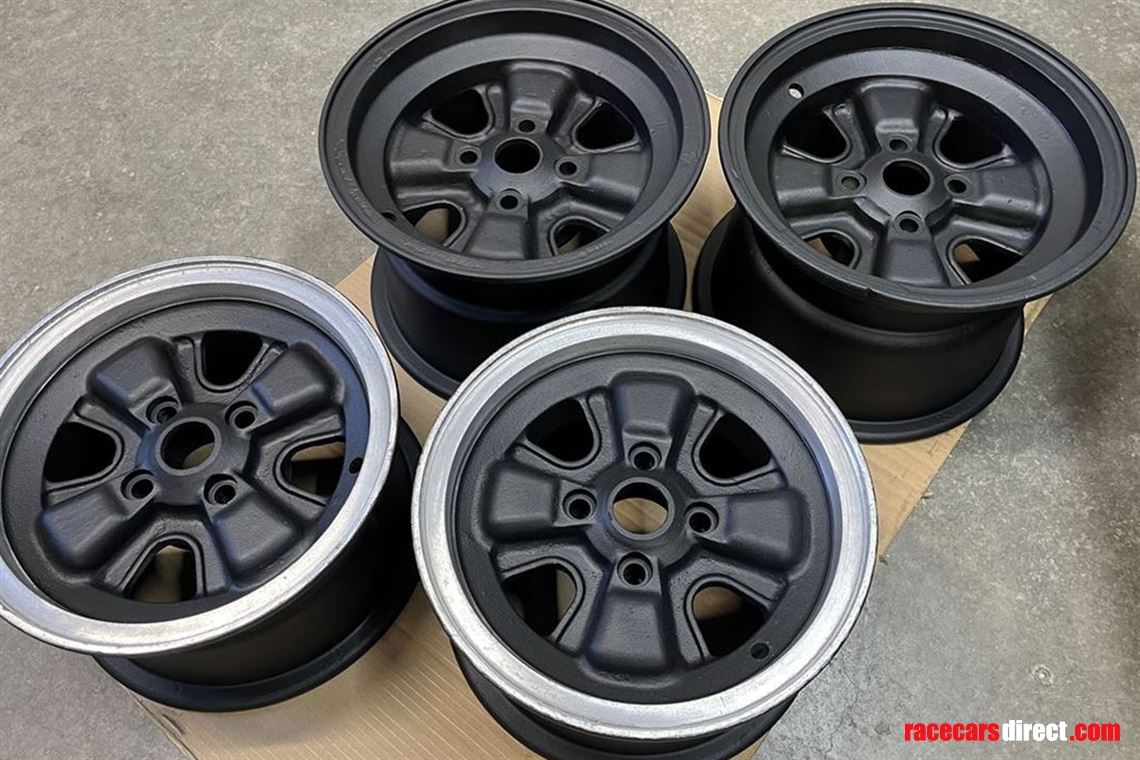 Racecarsdirect.com - Chevron Wheels
