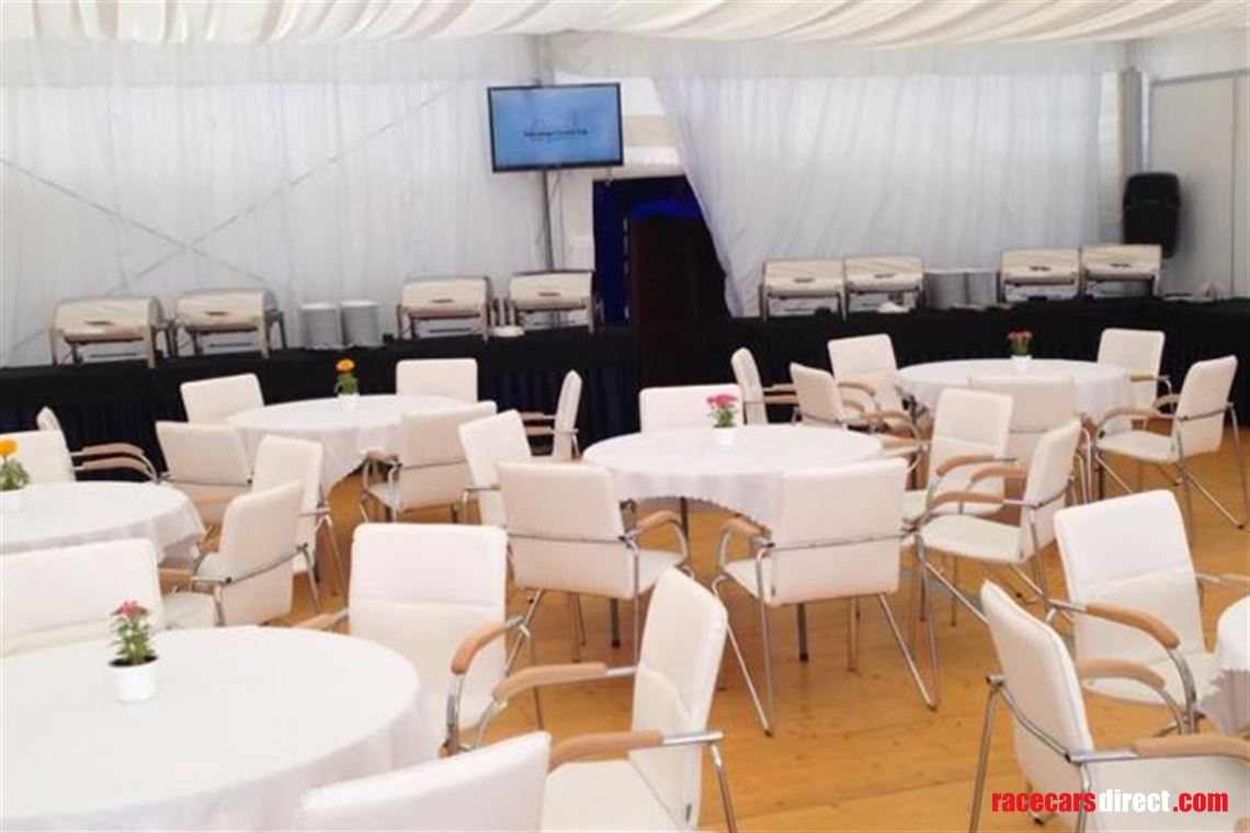 luxury-hospitality-tent-with-equipment