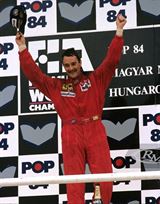 Nigel Mansell celebrates his victory at the Hungaroring on 13 August 1989. Formula One Pictures / John Townsend 2010