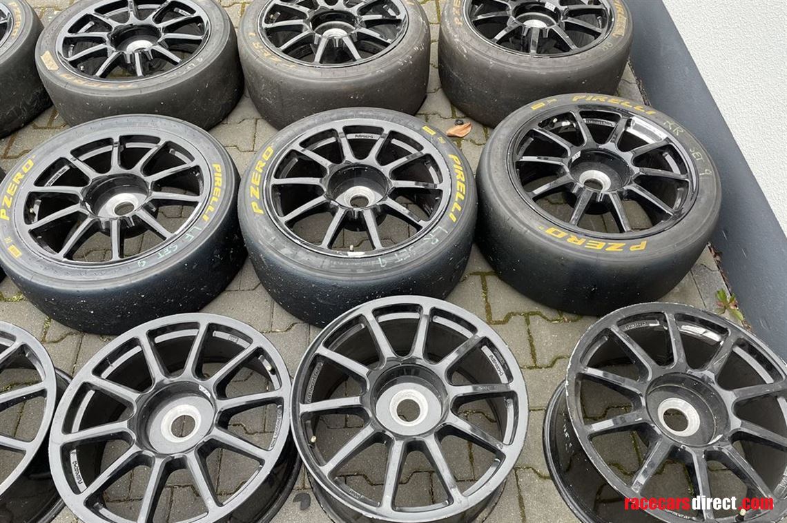 used-race-wheels-with-central-lock-for-lotus