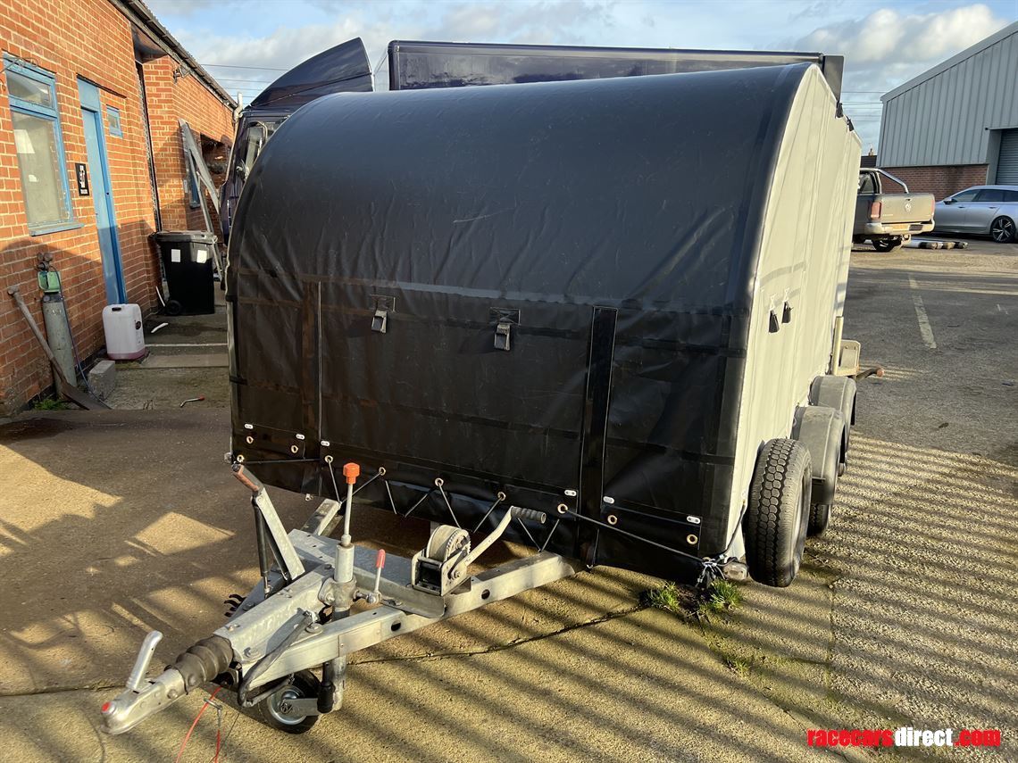 woodford-trailer-with-gt-cover