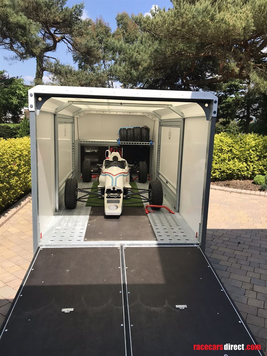 brian-james-race-sport-transporter