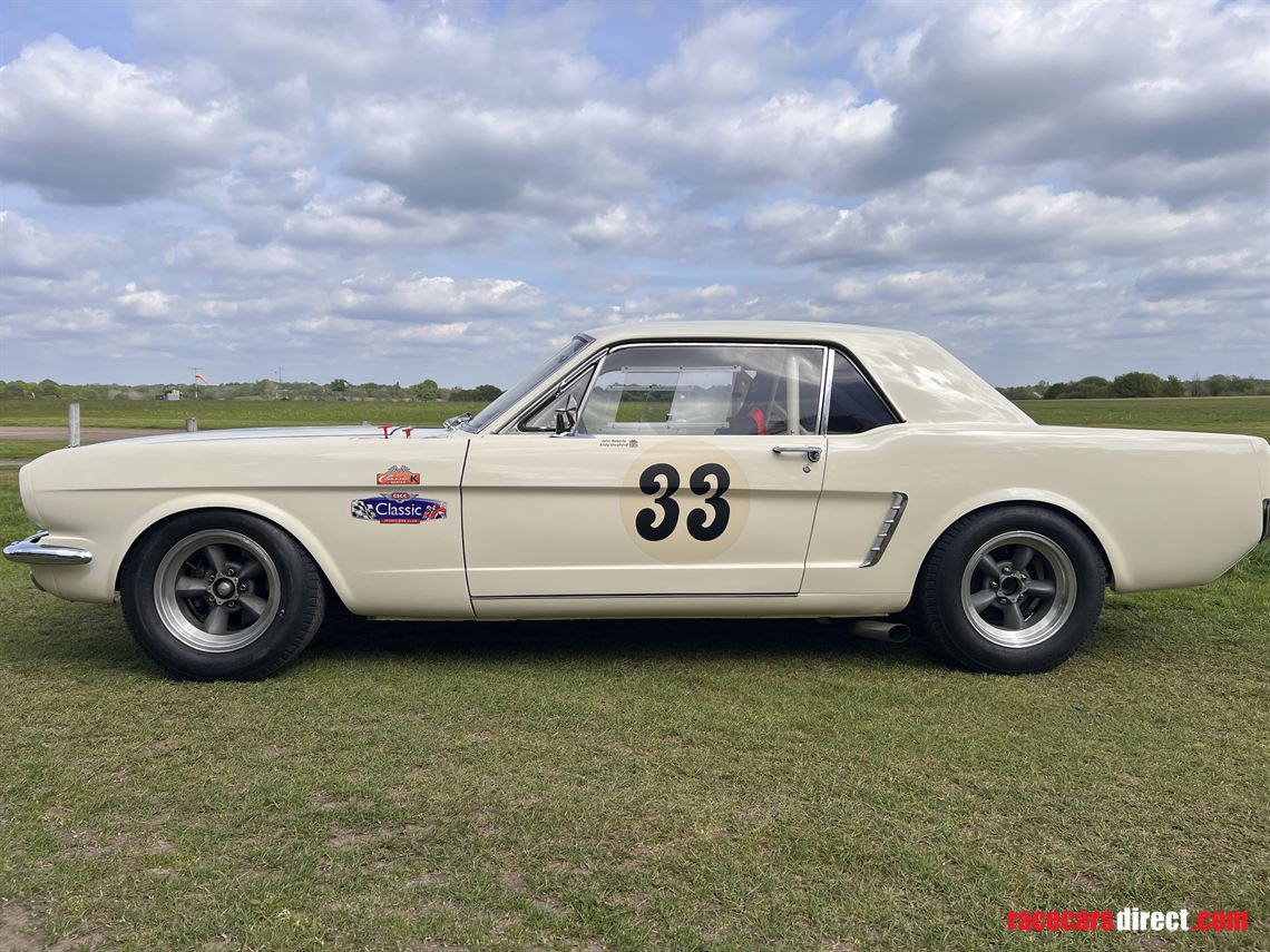 ford-mustang-fia