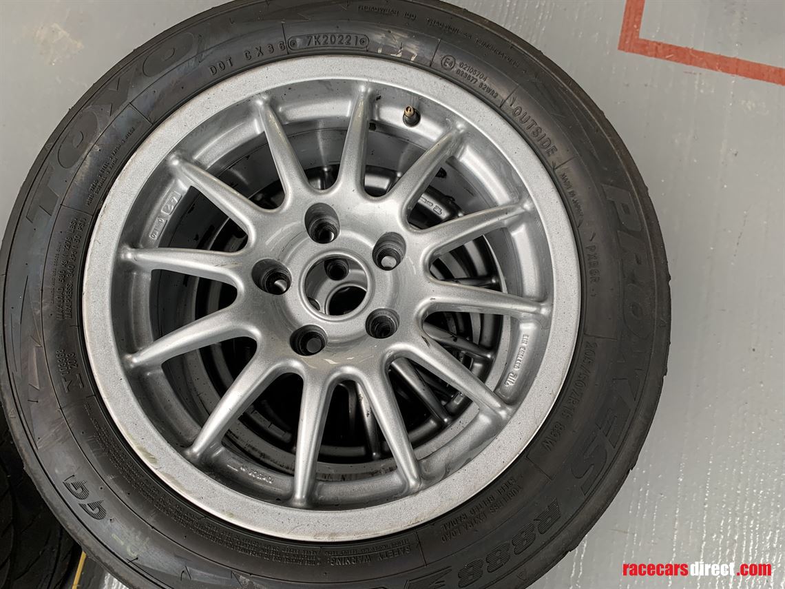 ginetta-wheels-tyres-15-inch-5-stud-pcd-5-x-1