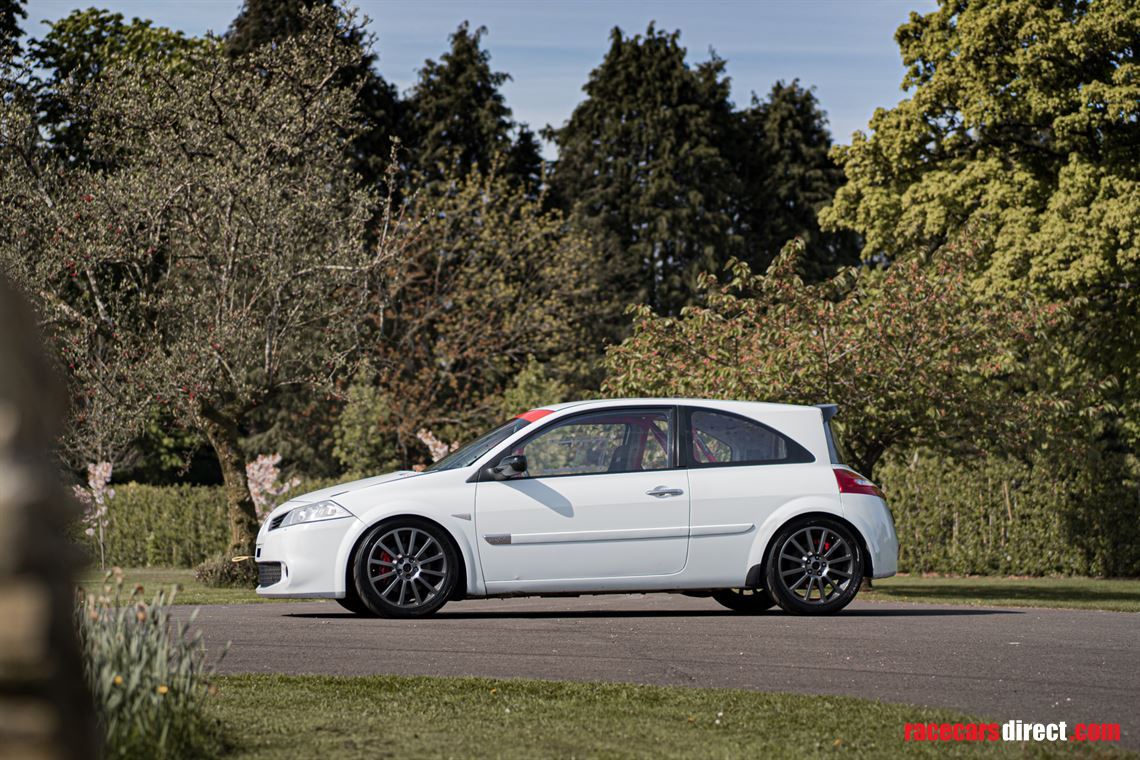 renault-megane-r26-f1-racecar-trackday-car