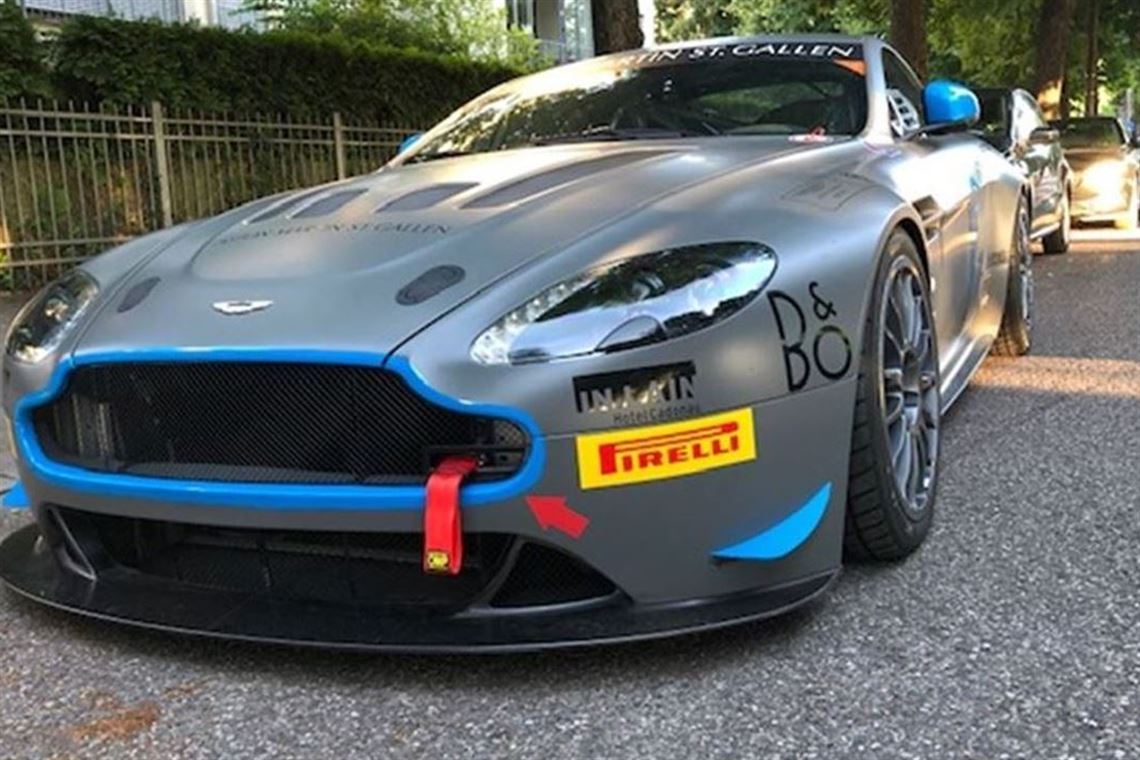 Aston GT4 like brandnew