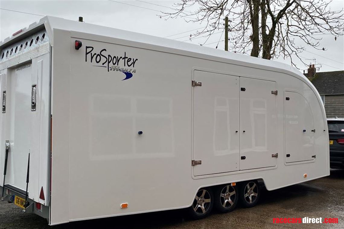 2020-prg-trailer-with-awning