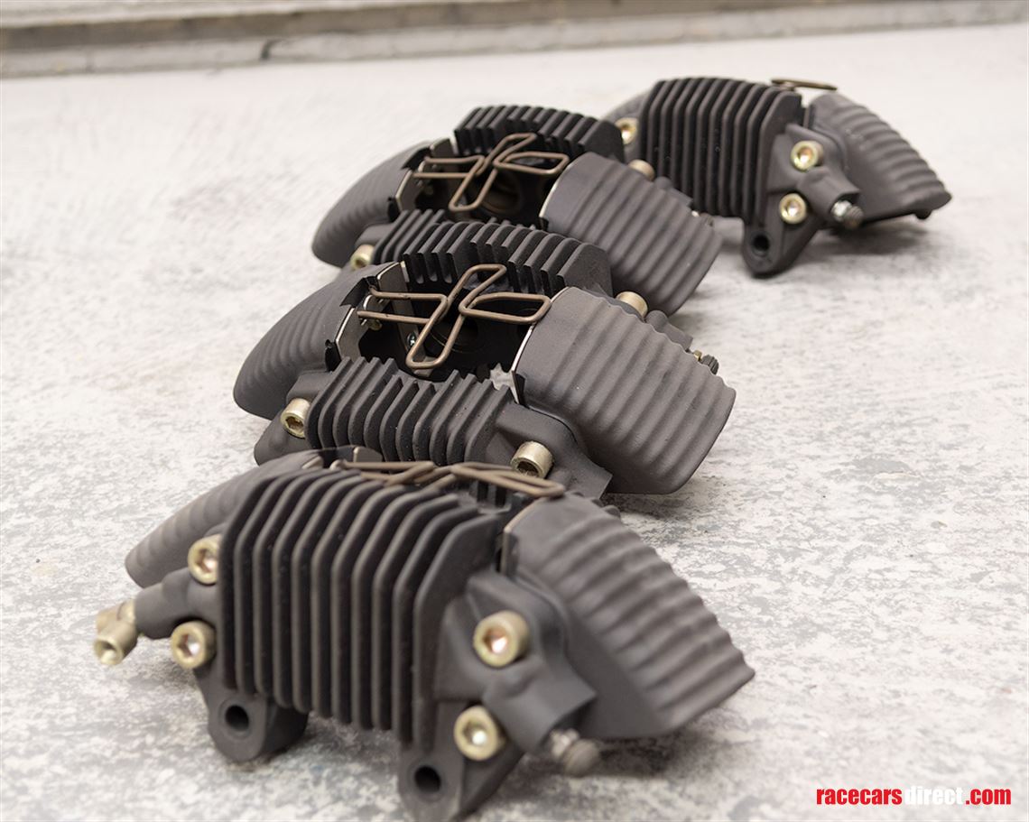 full-set-of-porsche-930-calipers