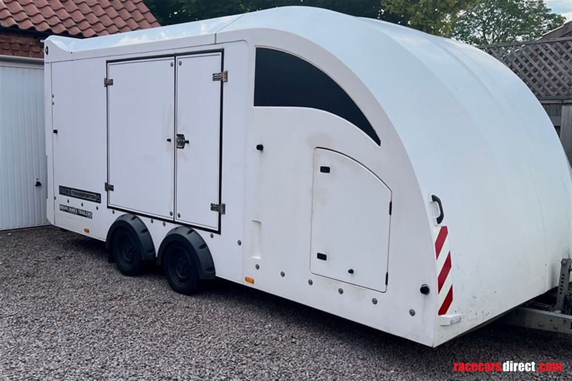 double-deck-brian-james-race-transporter-5