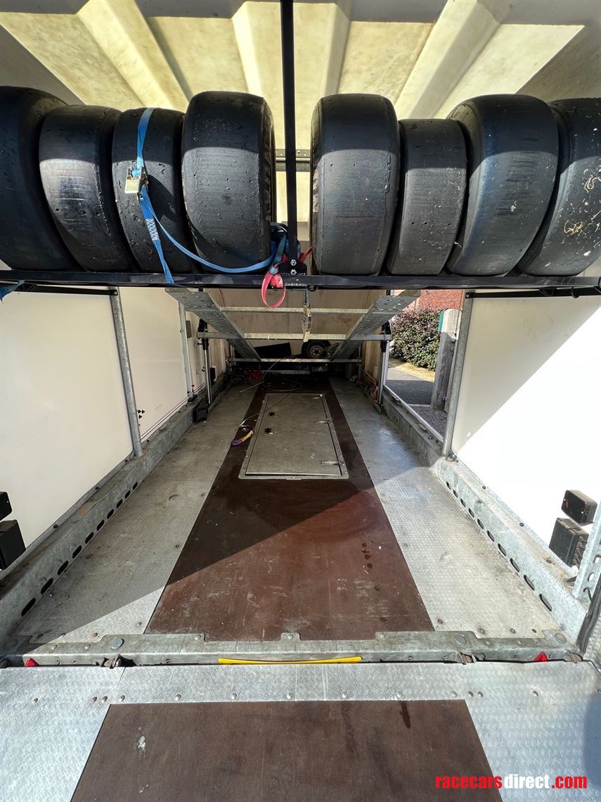 double-deck-brian-james-race-transporter-5