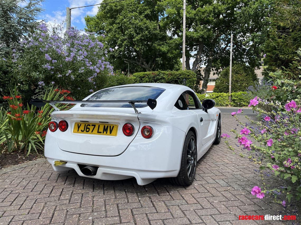 ginetta-g40-plus-trailer-and-wheels-tyres