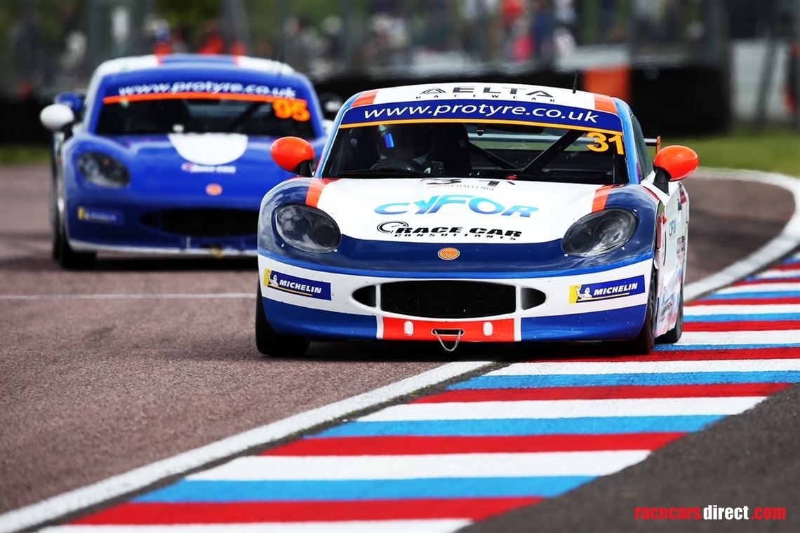 Racecarsdirect.com - Race Winning Ginetta GT5