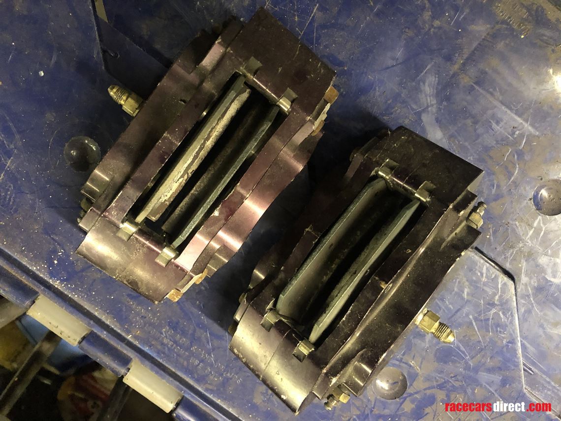 pair-wilwood-alloy-4-pot-calipers