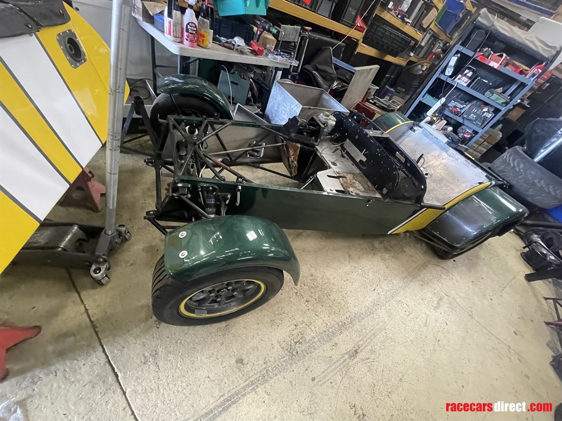 caterham-rolling-chassis