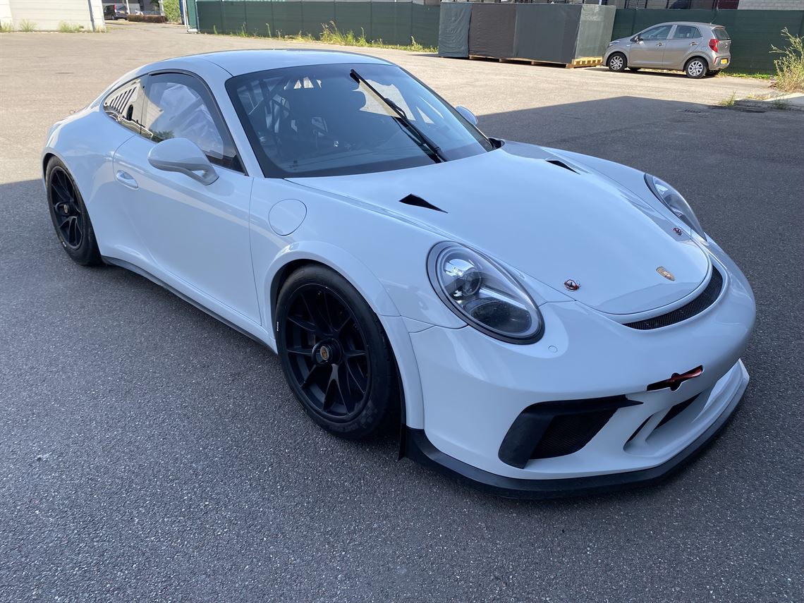 wanted-992-cup-9912-cup-gt4-rs