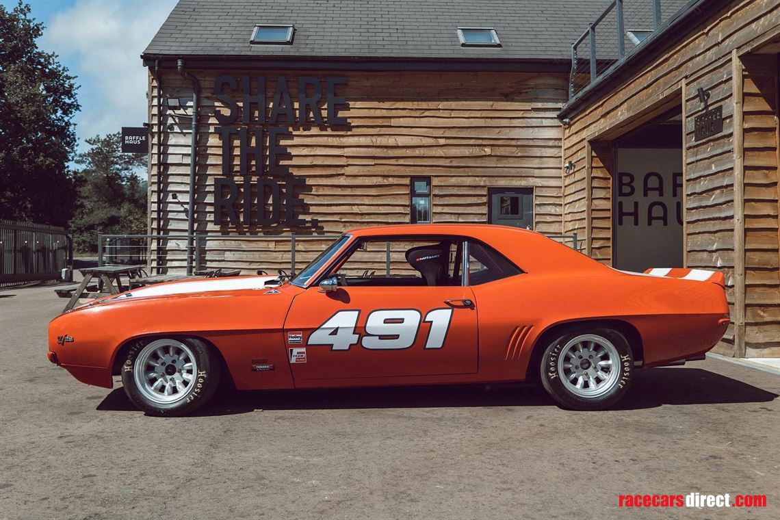 1969-z28-camaro-race-car-v8