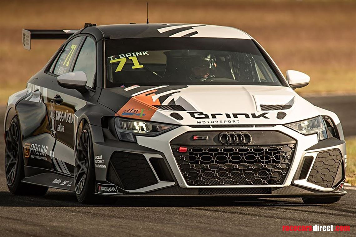 2-x-audi-rs3-tcr---gen-2