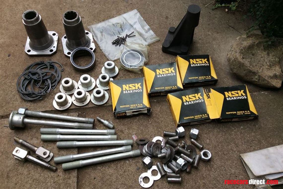 modus-front-and-rear-wheel-axles-with-wheel-b