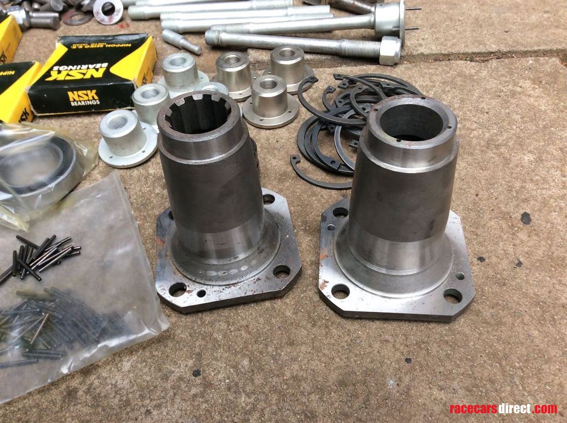 modus-front-and-rear-wheel-axles-with-wheel-b