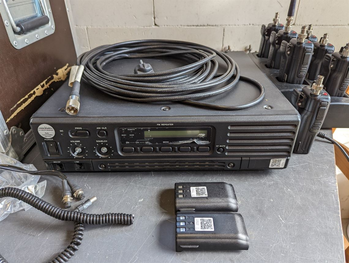 Racecarsdirect.com - Complete communication kit for 2 cars