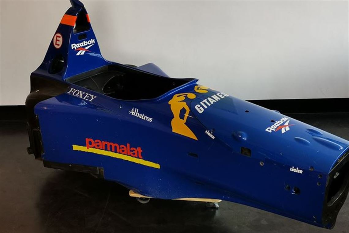 Racecarsdirect.com - 1995 LIGIER F1 JS41 BROKEN SECURITY CELL