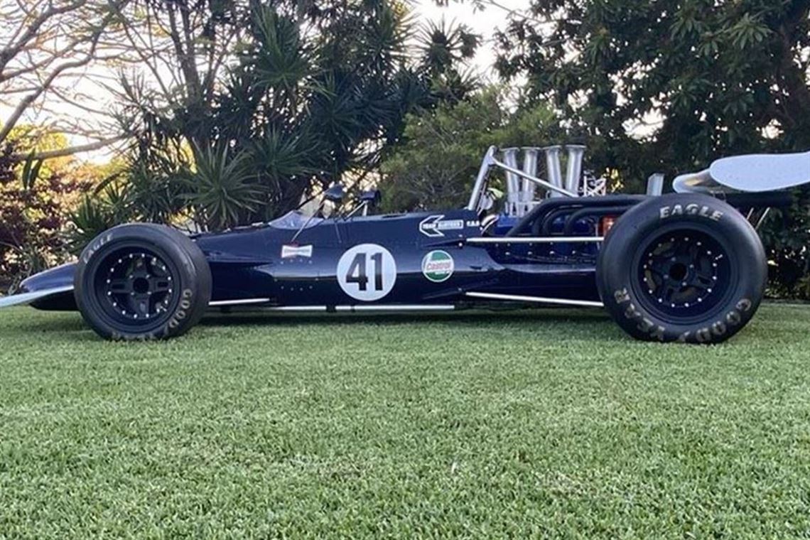 Racecarsdirect.com - F5000 Surtees TS5 A #10