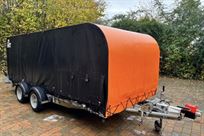 ifor-williams-covered-race-trailer