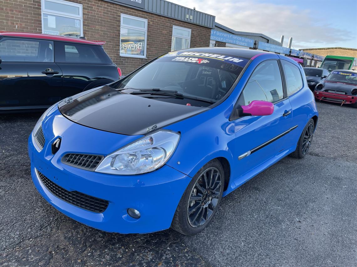 clio-cup-road-series-ex-race-car