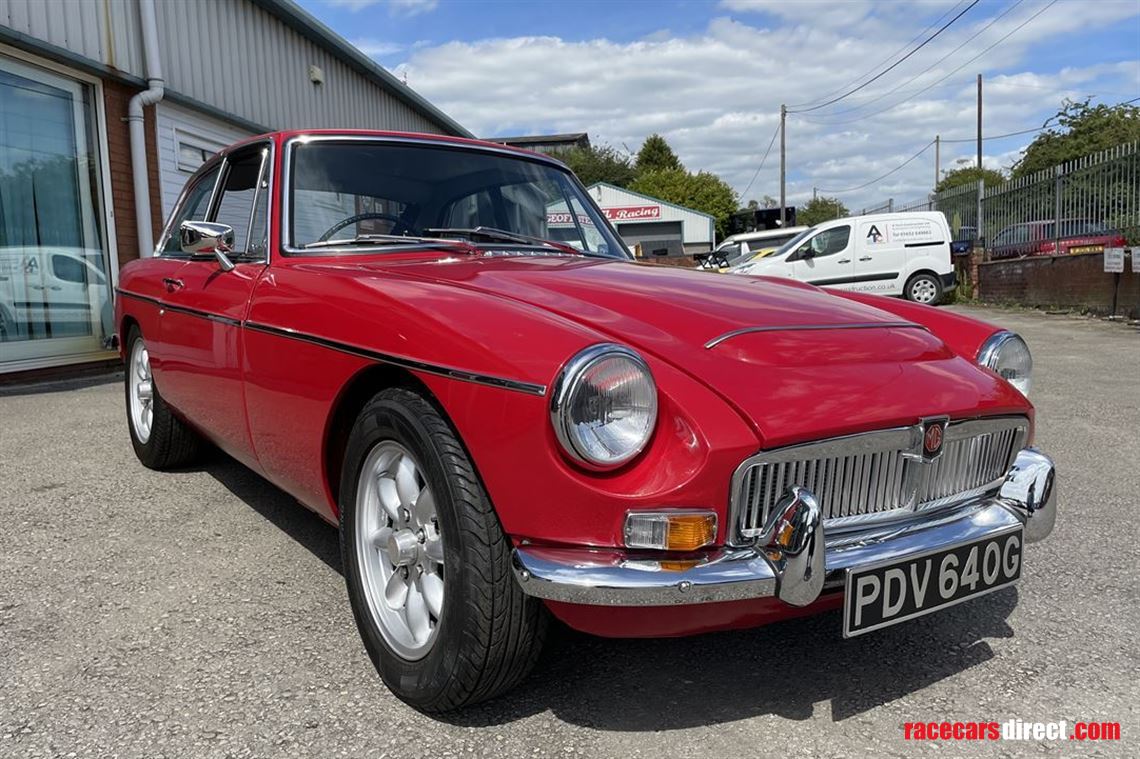 Racecarsdirect.com - MGC GT