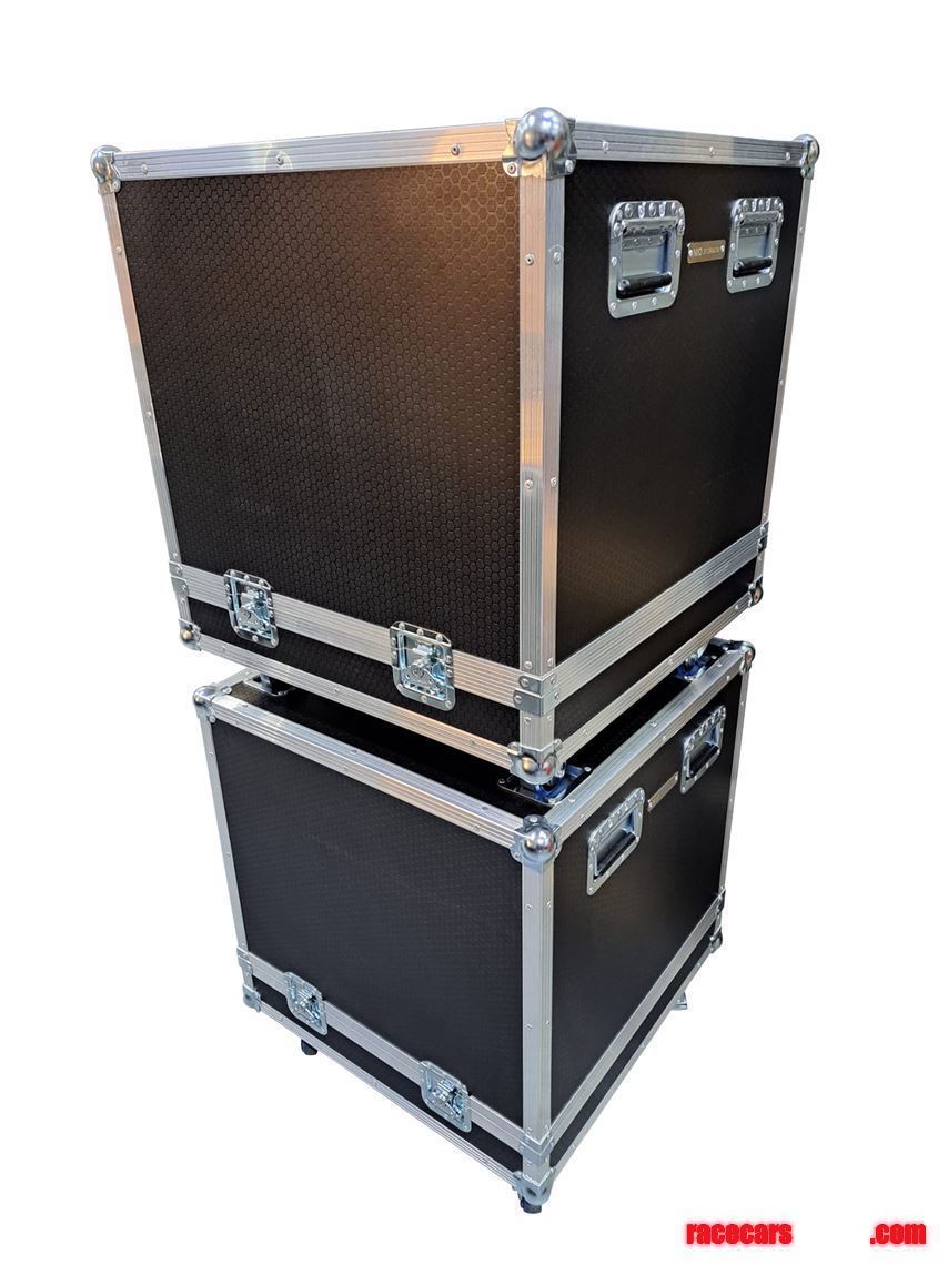 Racecarsdirect.com - Stackable Flight Cases