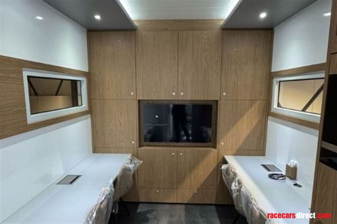 new-race-trailer-incl-engineers-office