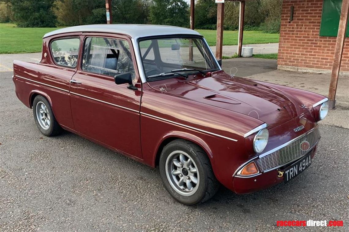 lotus-outlaws-broadspeed-anglia-race-car