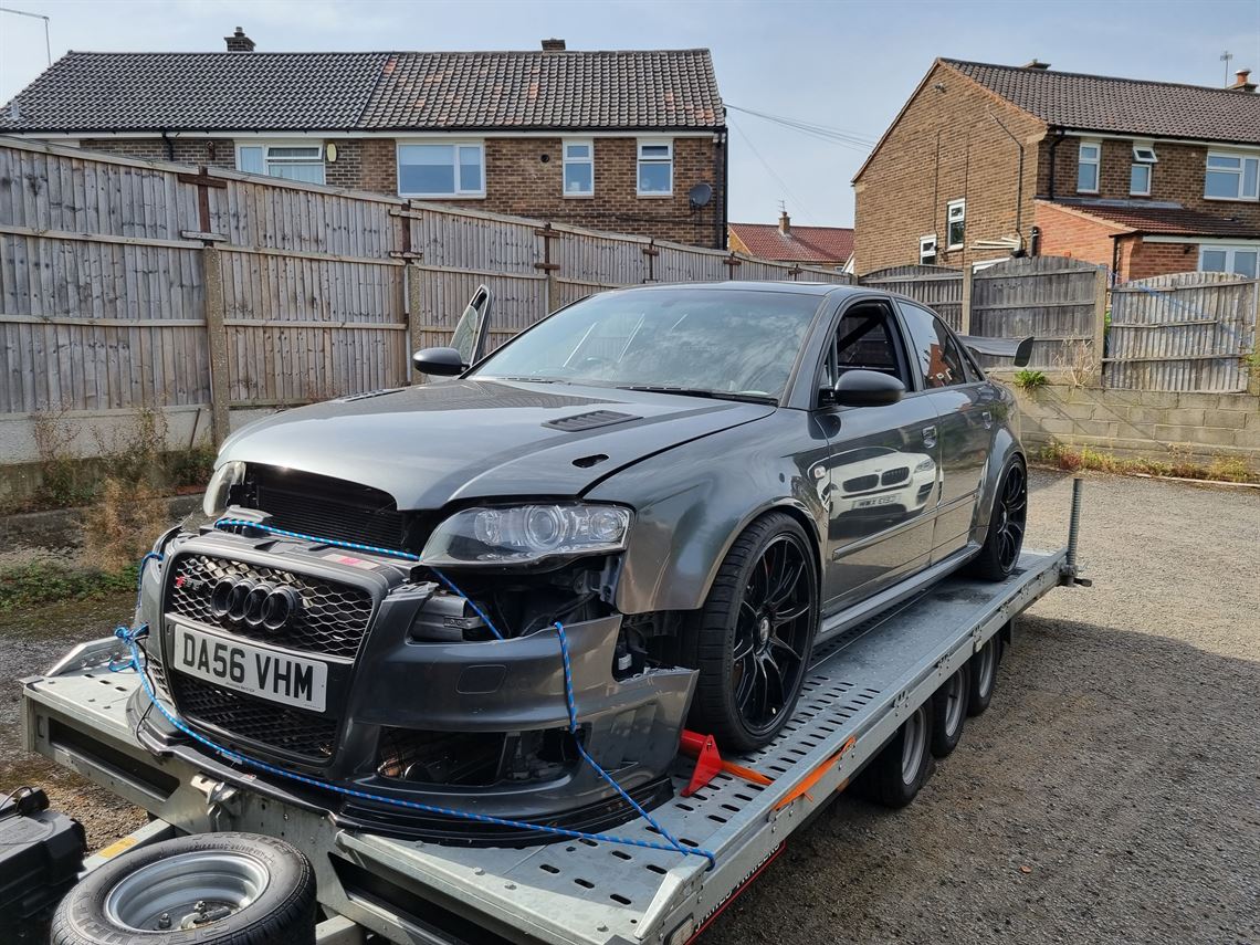 audi-rs4-b7-v8-saloon-track-day-roll-cage-car