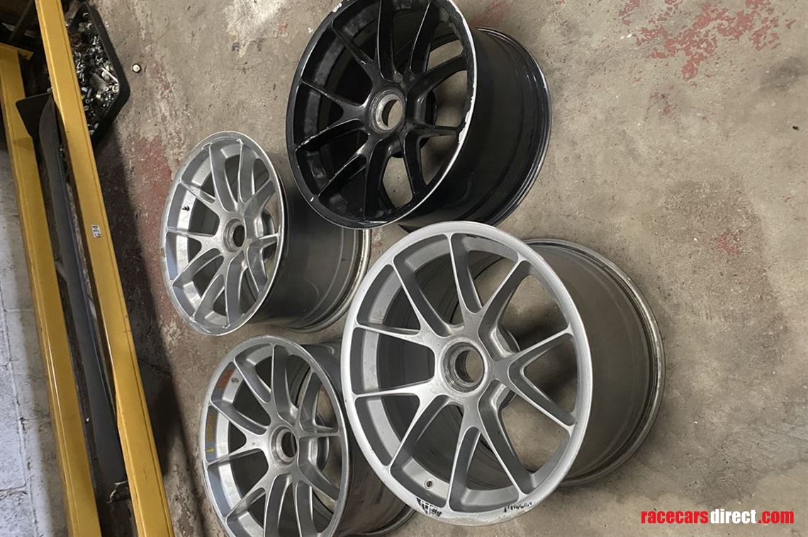 Racecarsdirect.com - Porsche Wheels