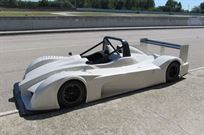 new-prc-s6-renault-sports-car-with-carbon-cha