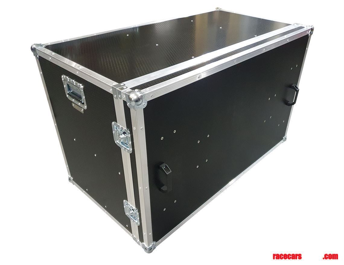flight-case-cabinet-6-x-320h-euro-containers