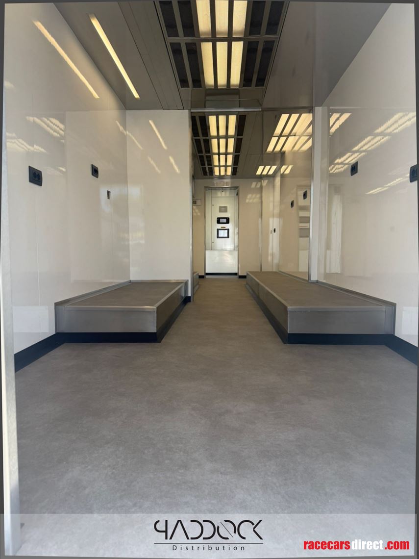 racing-engineer-trailer-mclaren-f1