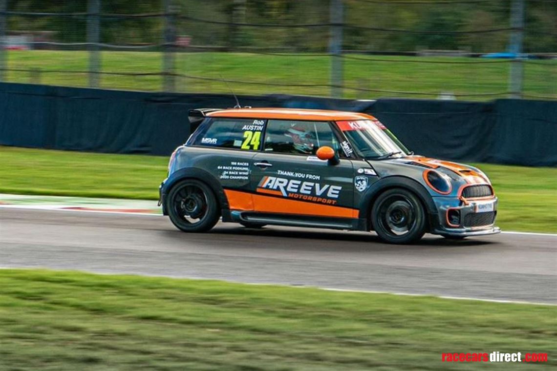 Racecarsdirect.com - Championship winning Mini Challenge R56