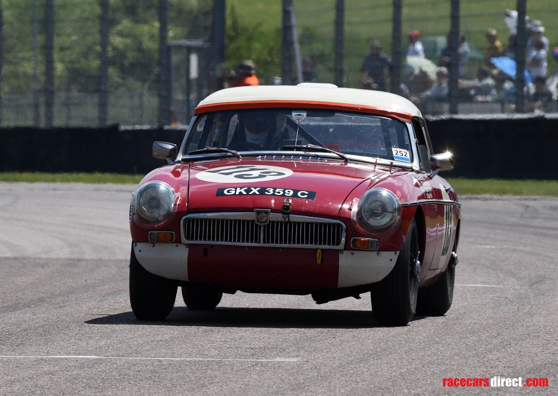 Racecarsdirect.com - MGB HISTORIC RACE CAR WITH FIA PAPERS
