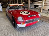 mgb-historic-race-car-with-fia-papers