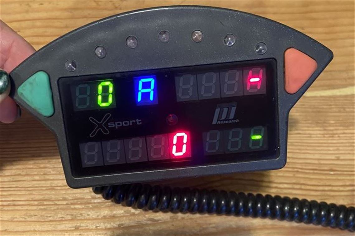 Racecarsdirect.com - PIXsport Pi Research dash Single Seater quick lift ...