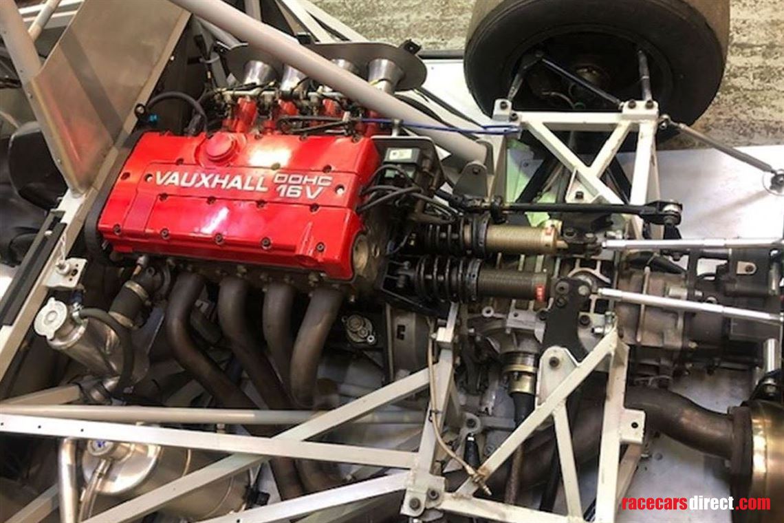 very-rare-rear-engine-mallock-mk32