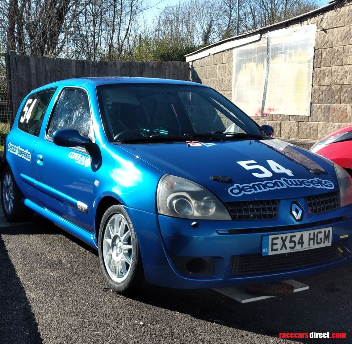 Racecarsdirect.com - Renault Clio 182 Race Car and Brian James Trailer