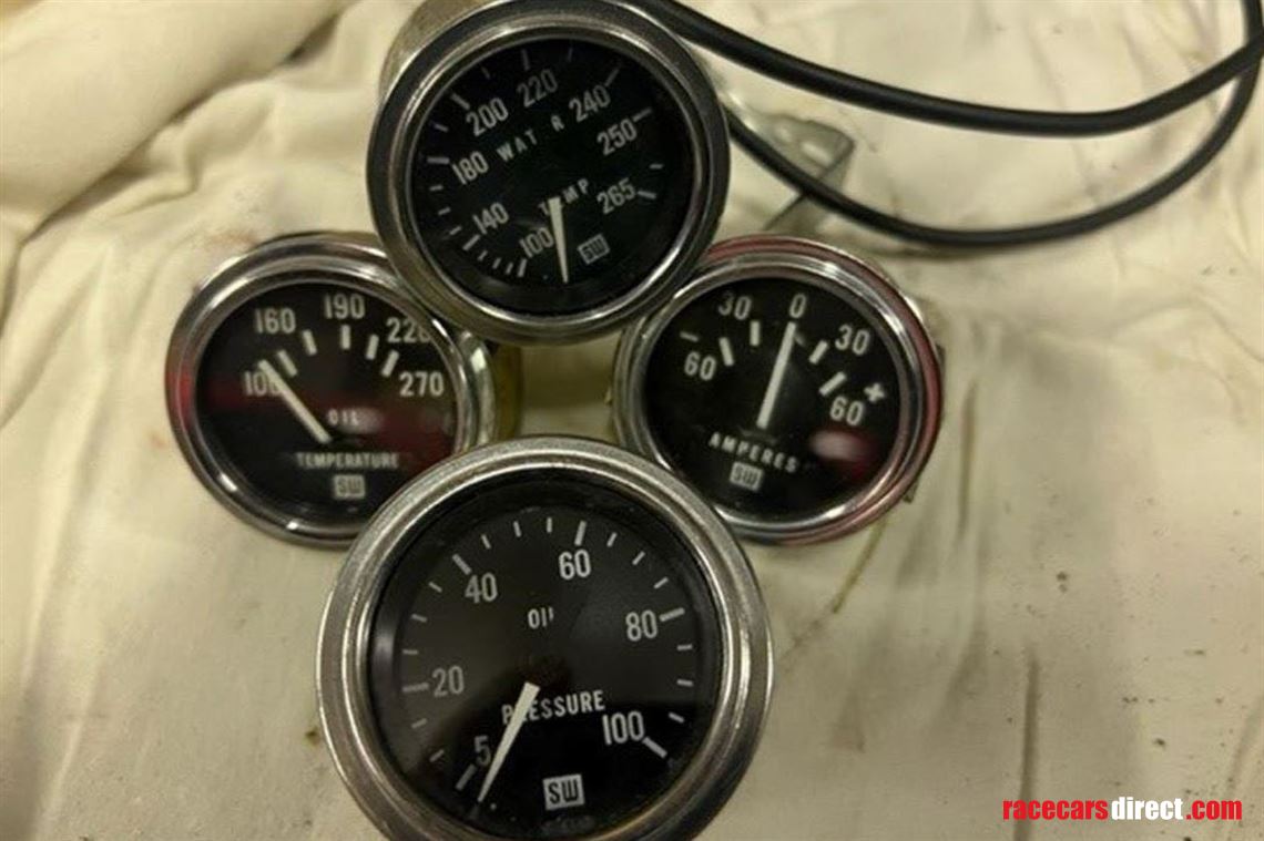 Racecarsdirect.com - AC COBRA instruments