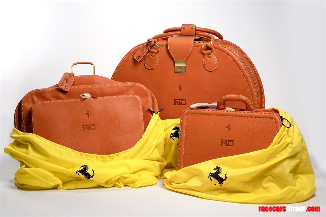 Racecarsdirect.com - Ferrari F40 Luggage