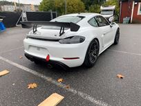 porsche-718-gt4-clubsport-competition-my-2020
