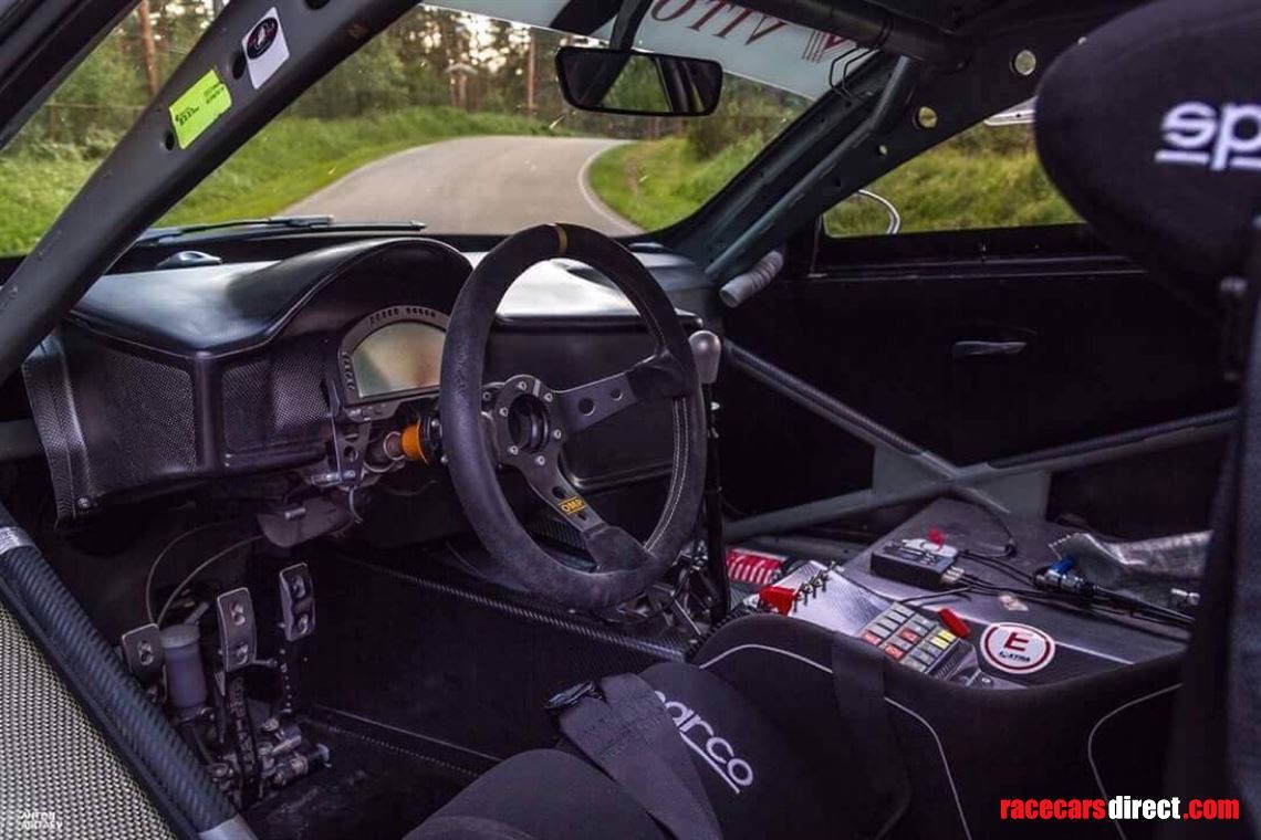 carbon-fiber-dashboard