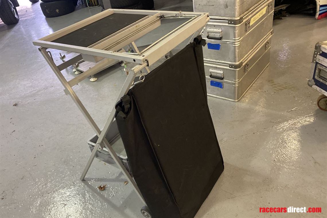 brown-and-geeson-workstation