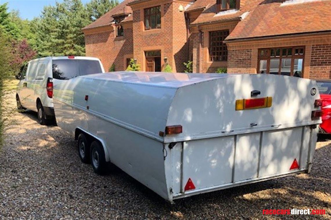 covered-race-transporter