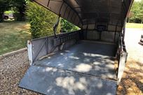 covered-race-transporter